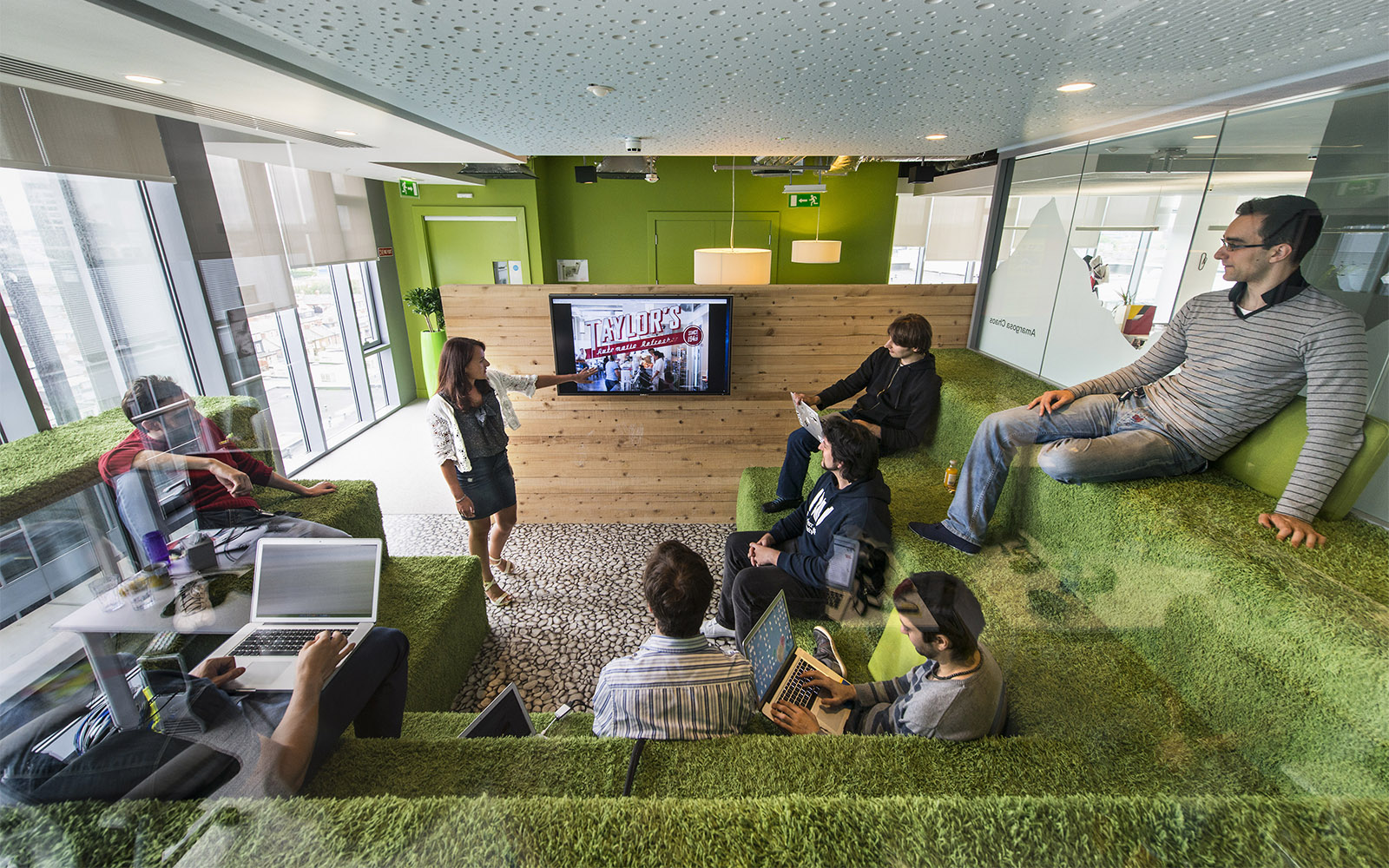 wall-to-wall-carpets-at-Google-Headquarters-in-Dublin